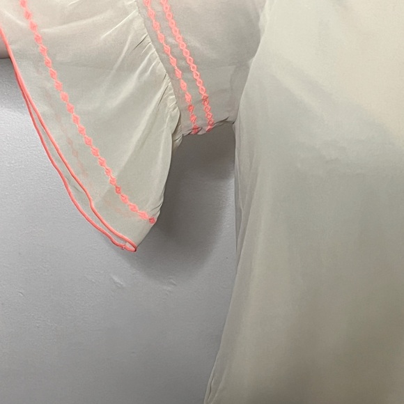 Beautiful taupe sheer blouse, new w/o tags! $22 - Picture 3 of 13